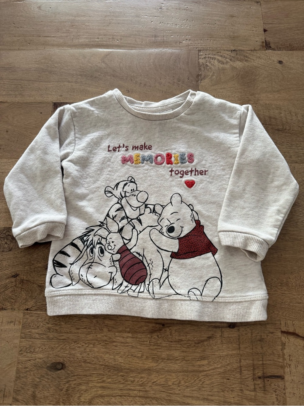H&m X Disney Winnie the Pooh Cream Graphic Kids  sweatshirt sz 12-18 months